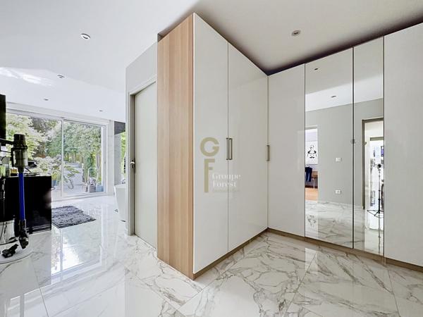 Superbe maison semi plain pied entièrement rénovée 4 suites, piscine et superbe jardin