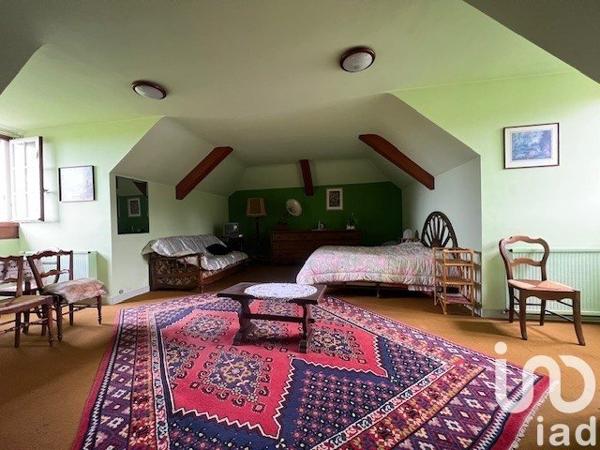 Pavillon 6 pièces de 202 m² à Thouars (79100)