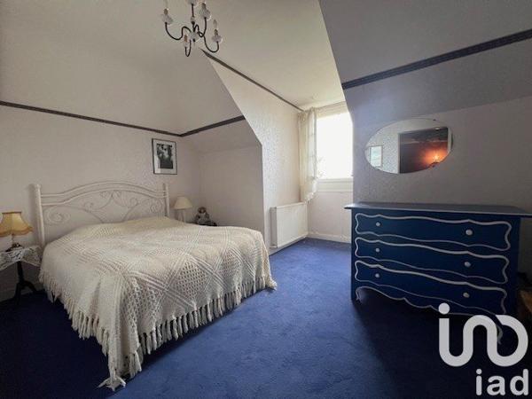 Pavillon 6 pièces de 202 m² à Thouars (79100)