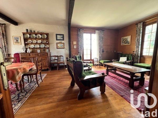 Pavillon 6 pièces de 202 m² à Thouars (79100)