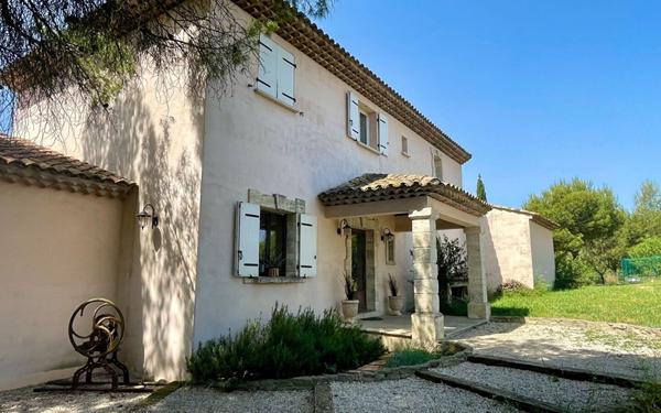 Maison à vendre    7 pièces •  Poussan