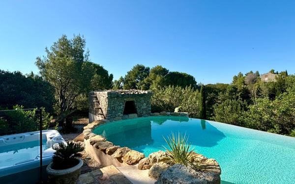 Maison à vendre    7 pièces •  Poussan