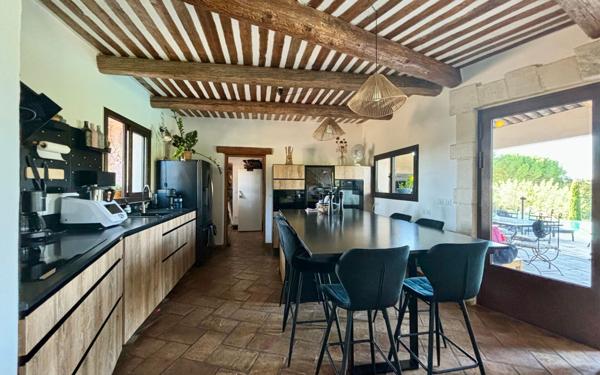 Maison à vendre    7 pièces •  Poussan