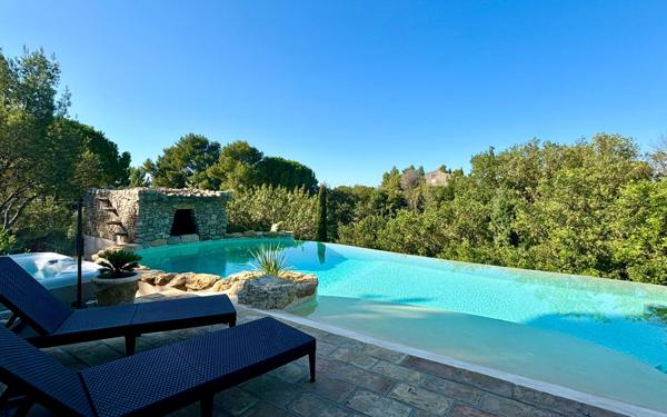 Maison à vendre    7 pièces •  Poussan