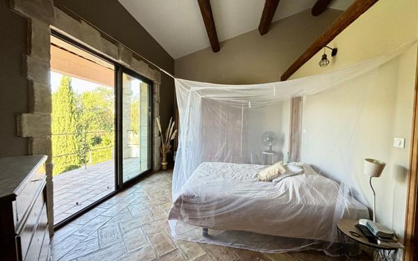 Maison à vendre    7 pièces •  Poussan