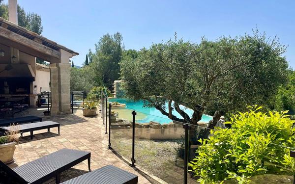 Maison à vendre    7 pièces •  Poussan