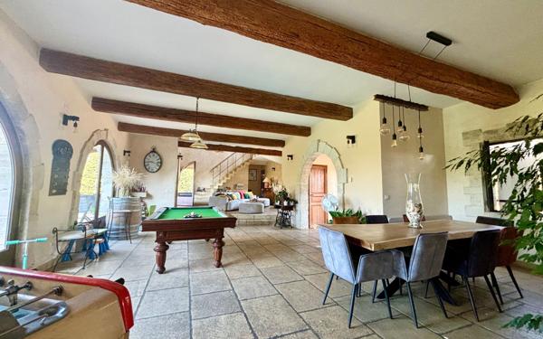 Maison à vendre    7 pièces •  Poussan