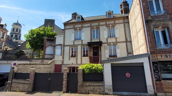 Maison à HONFLEUR, 14600 - 7 pièces 155m²