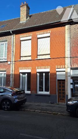 Arras arrière Gare, Maison de ville avec jardin et garage