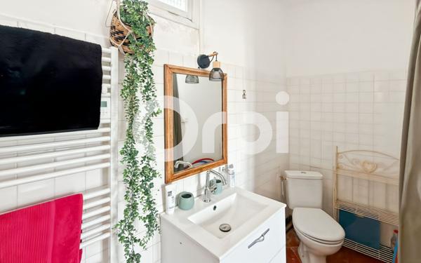 Maison à vendre    7 pièces •  Ruoms