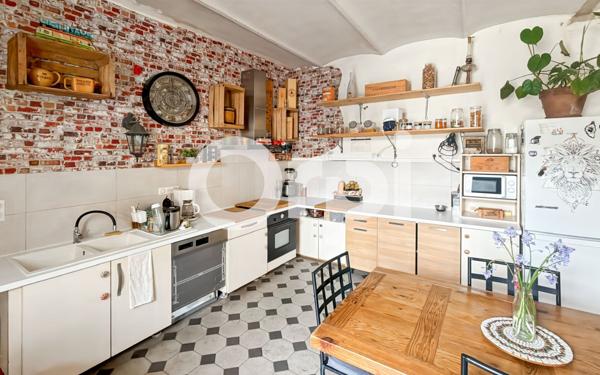 Maison à vendre    7 pièces •  Ruoms