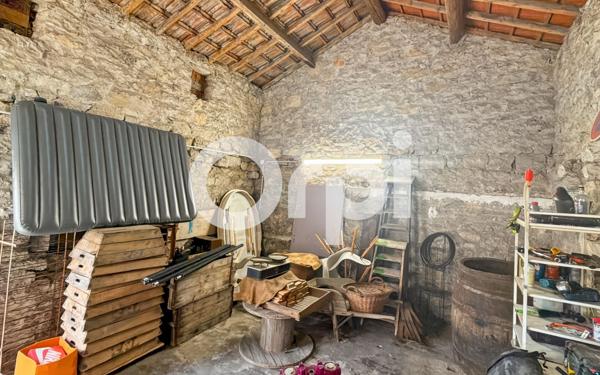 Maison à vendre    7 pièces •  Ruoms