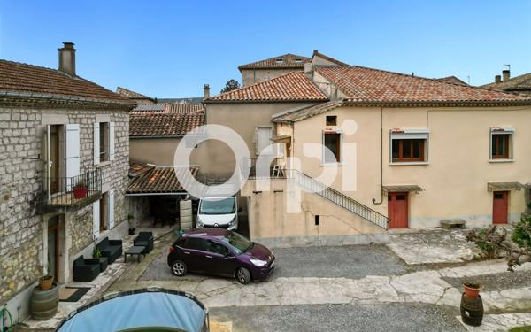 Maison à vendre    7 pièces •  Ruoms