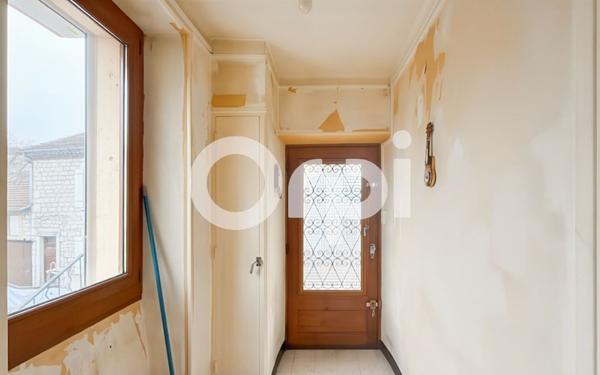 Maison à vendre    7 pièces •  Ruoms