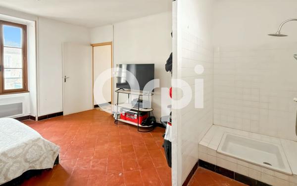 Maison à vendre    7 pièces •  Ruoms