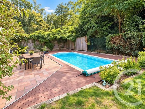 Maison à vendre  6 pièces - 133 m 2   LES MUREAUX  - 78