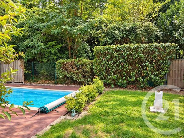 Maison à vendre  6 pièces - 133 m 2   LES MUREAUX  - 78