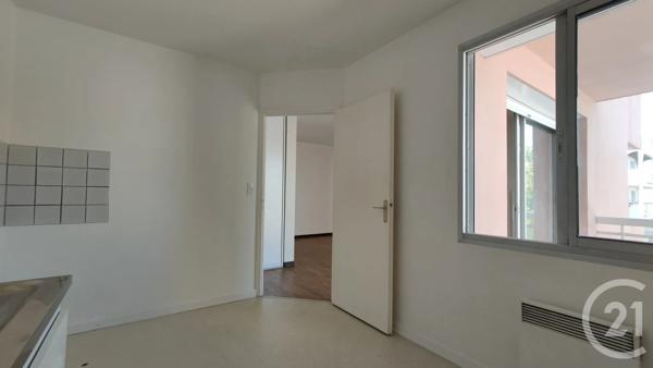 Appartement F2 à vendre  2 pièces - 48,67 m 2   CHALLANS  - 85