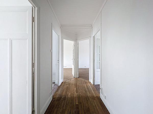 Appartement 3 pièces 56 m² avec balcon, 2 chambres et cuisine équipée 4eme étage