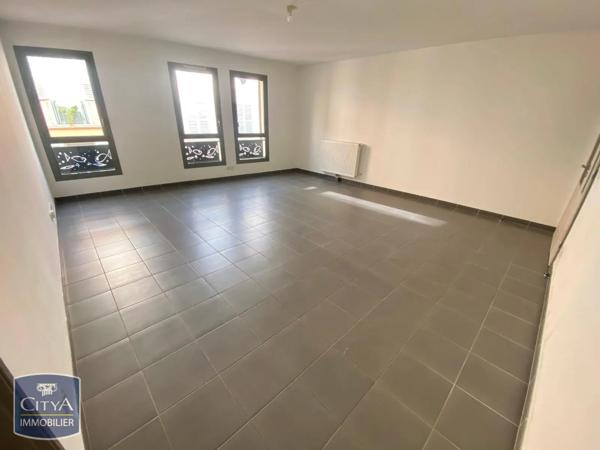 Appartement à louer 4 pièces 101.15m²