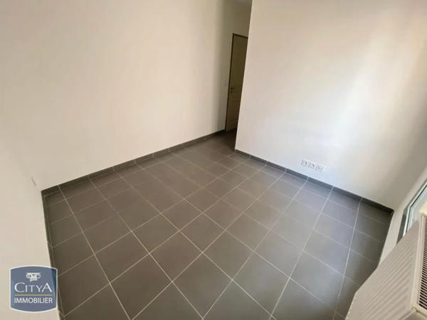 Appartement à louer 4 pièces 101.15m²