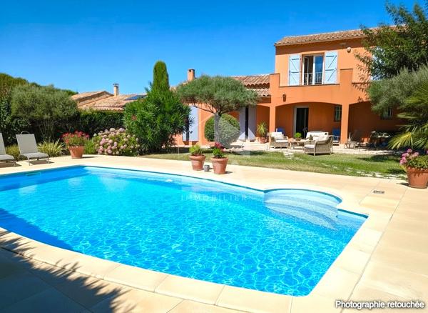 Superbe maison familiale avec pièce de vie cathédrale et piscine