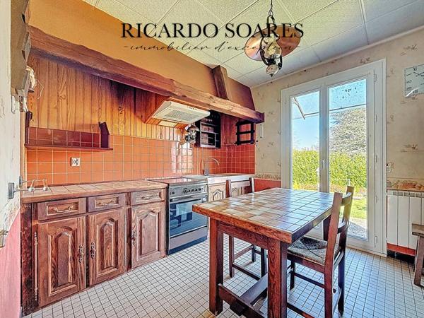 60940 ANGICOURT - MAISON DE PLAIN PIED / SOUS-SOL TOTAL / 2 CHAMBRES / MAGNIFIQUE JARDIN DE 881m2