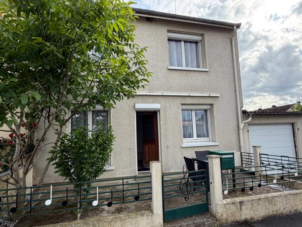 MAISON 3 CHAMBRES AVEC GARAGE ET JARDIN