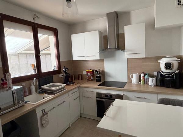MAISON 3 CHAMBRES AVEC GARAGE ET JARDIN