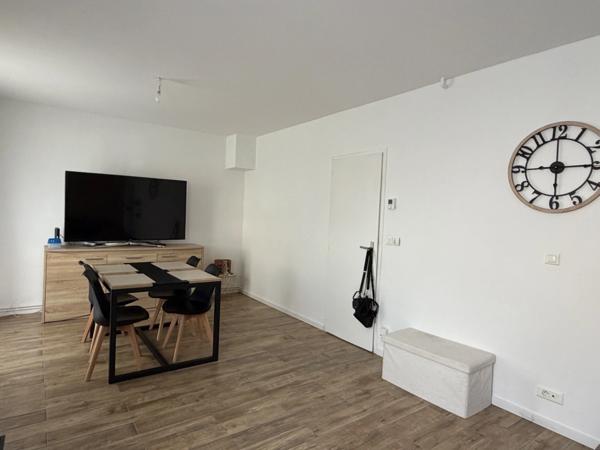 MAISON 3 CHAMBRES AVEC GARAGE ET JARDIN