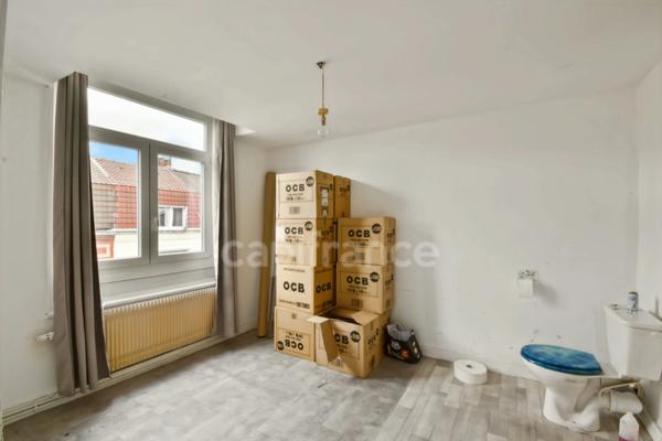 Immeuble mixte avec local commercial libre – Lille - fort potentiel