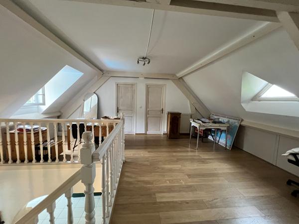 HAUT DE LESCAR - Maison 6 pièce(s) 150 m2 avec piscine garage carport terrain 1282m²
