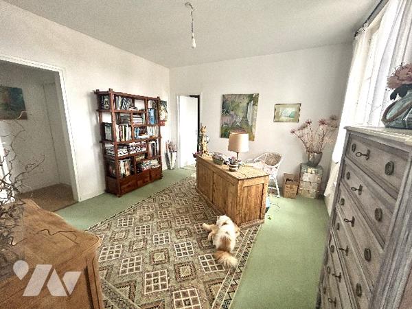 Au coeur du Parc de Vallières, à 200 m de la plage, dans immeuble de qualité, appartement de charme