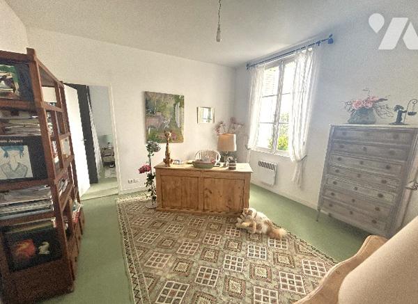 Au coeur du Parc de Vallières, à 200 m de la plage, dans immeuble de qualité, appartement de charme