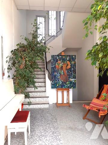 Au coeur du Parc de Vallières, à 200 m de la plage, dans immeuble de qualité, appartement de charme