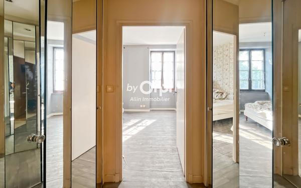 Maison à vendre    5 pièces •  Vallon-en-Sully