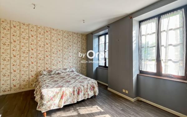 Maison à vendre    5 pièces •  Vallon-en-Sully