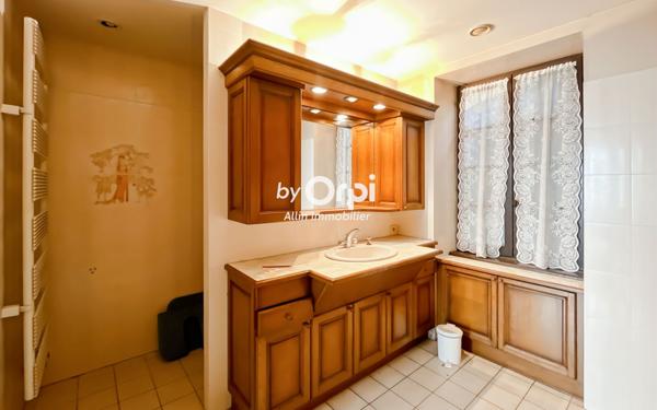 Maison à vendre    5 pièces •  Vallon-en-Sully