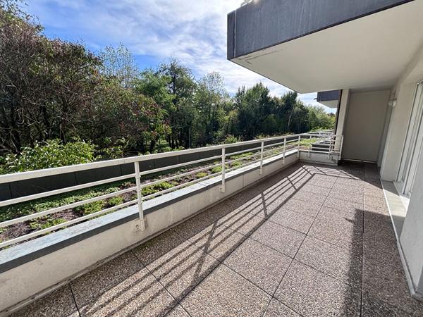 Appartement 2 pièces à Cernay : votre nid douillet avec vue sur parc et terrasse XXL !