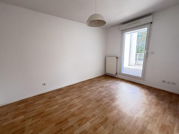 Appartement 2 pièces à Cernay : votre nid douillet avec vue sur parc et terrasse XXL !