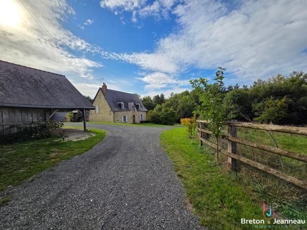 Corps de ferme sur 8 ha 34 à Bandouet-St Jean