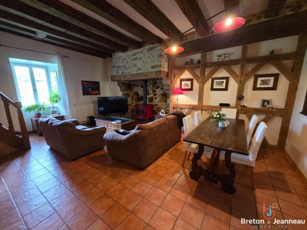 Corps de ferme sur 8 ha 34 à Bandouet-St Jean