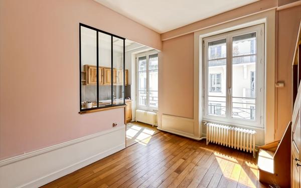 Appartement à vendre    5 pièces • 97,01 m2 Lyon 6