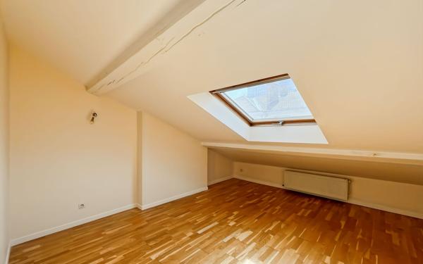 Appartement à vendre    5 pièces • 97,01 m2 Lyon 6