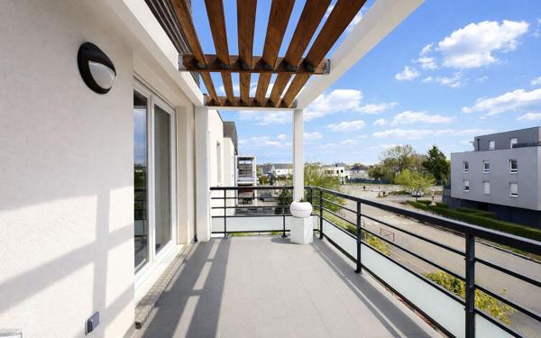 Appartement à vendre    3 pièces • 65 m2 Holtzheim
