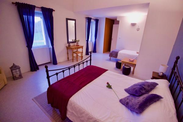 Domaine d'exception au coeur de la campagne, 40 couchages, maison de 8 chambres, piscine chauffée, mini-ferme,