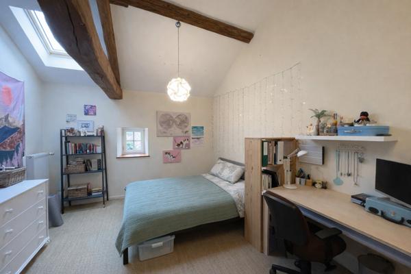 Domaine d'exception au coeur de la campagne, 40 couchages, maison de 8 chambres, piscine chauffée, mini-ferme,