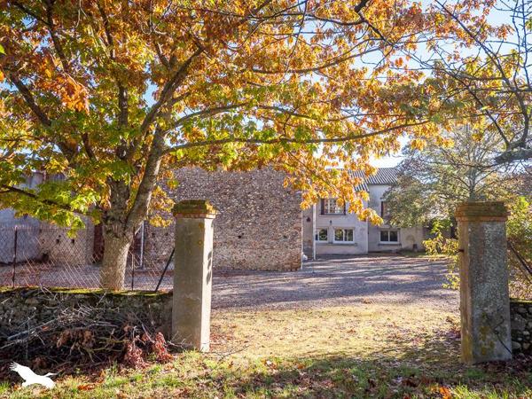 Maison à vendre 295 000 € Rieucros 10 p 283 m² DPE D