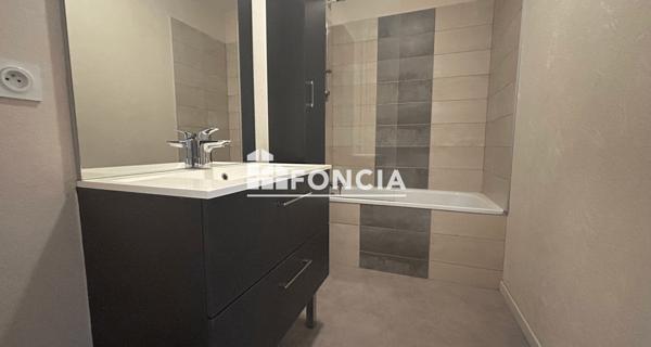 Location Appartement 4 pièces 76.61 m² - Roanne 42300