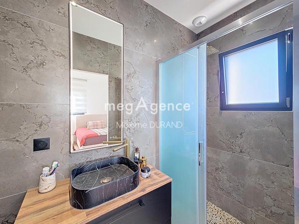 Maison à Cholet, 49300 - 7 pièces 174m²